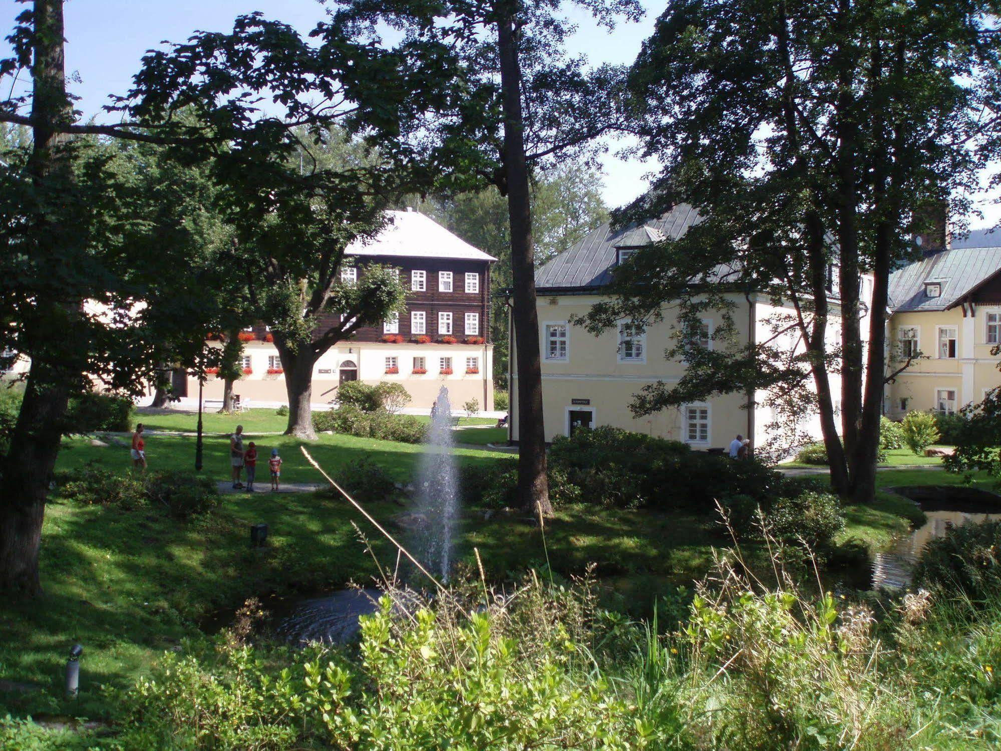 Hotel Dzban Jindrichov Eksteriør bilde